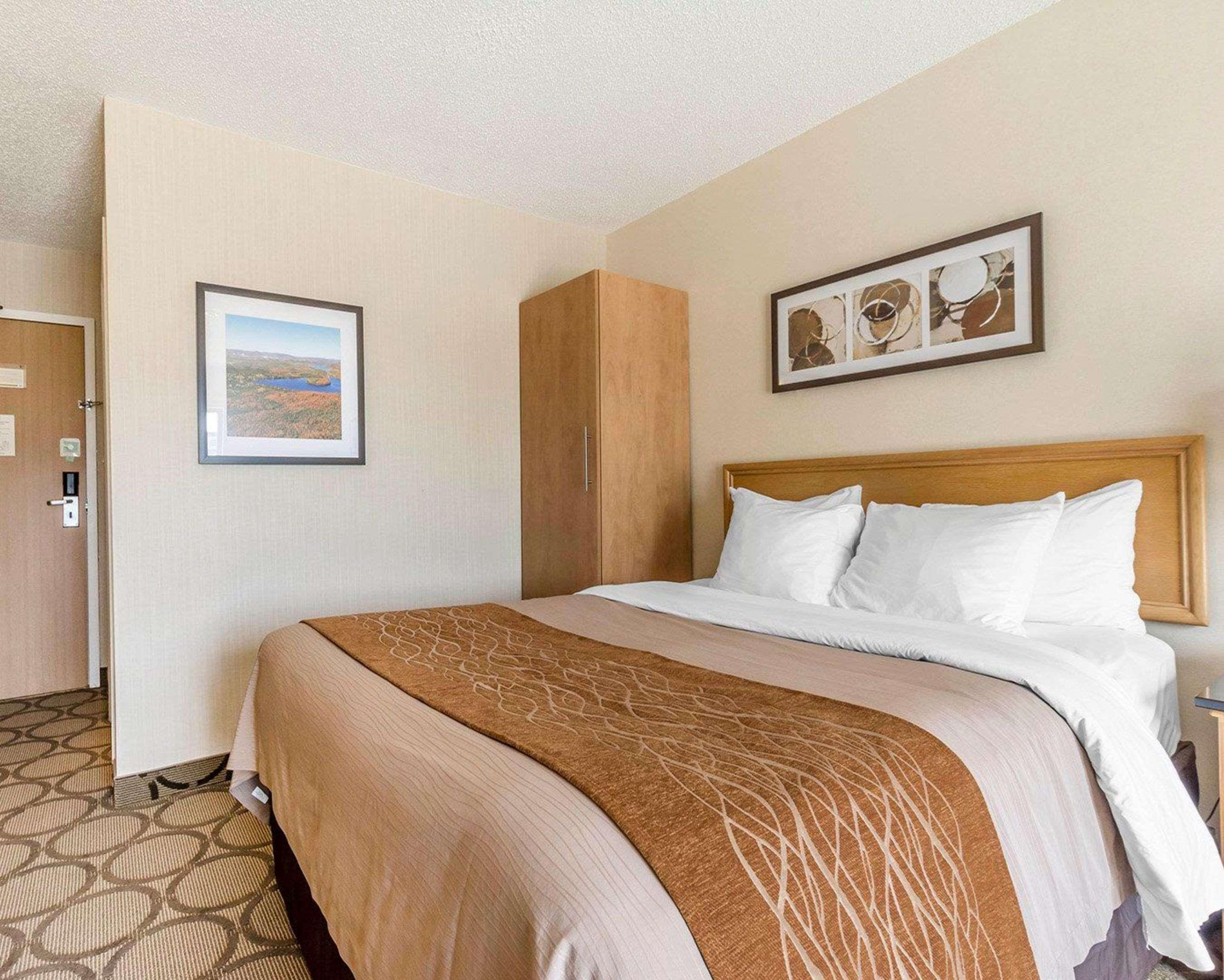 Comfort Inn Thetford Mines Exterior photo